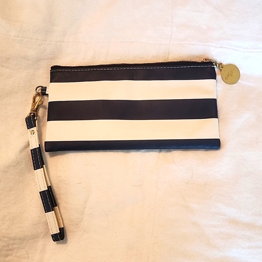 Lillybee by Scout wristlet .